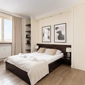 Concierge Metro Wilanowska Gym & Pool Apartment Warsaw