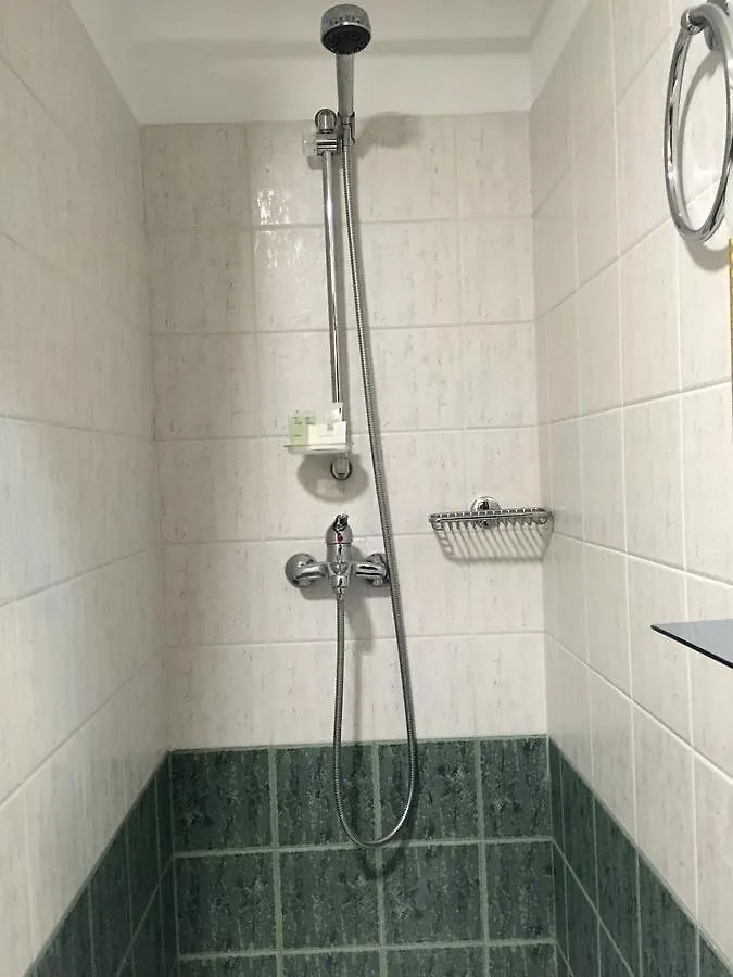 Andi Apartments 티라나